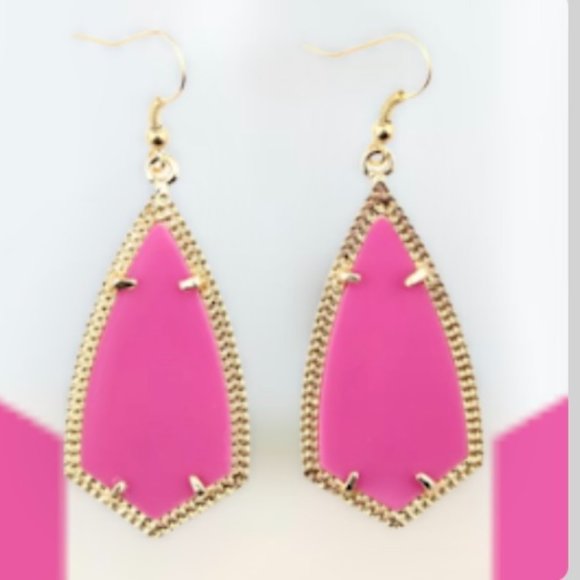 Blush Adelaide Earrings - Picture 6 of 7